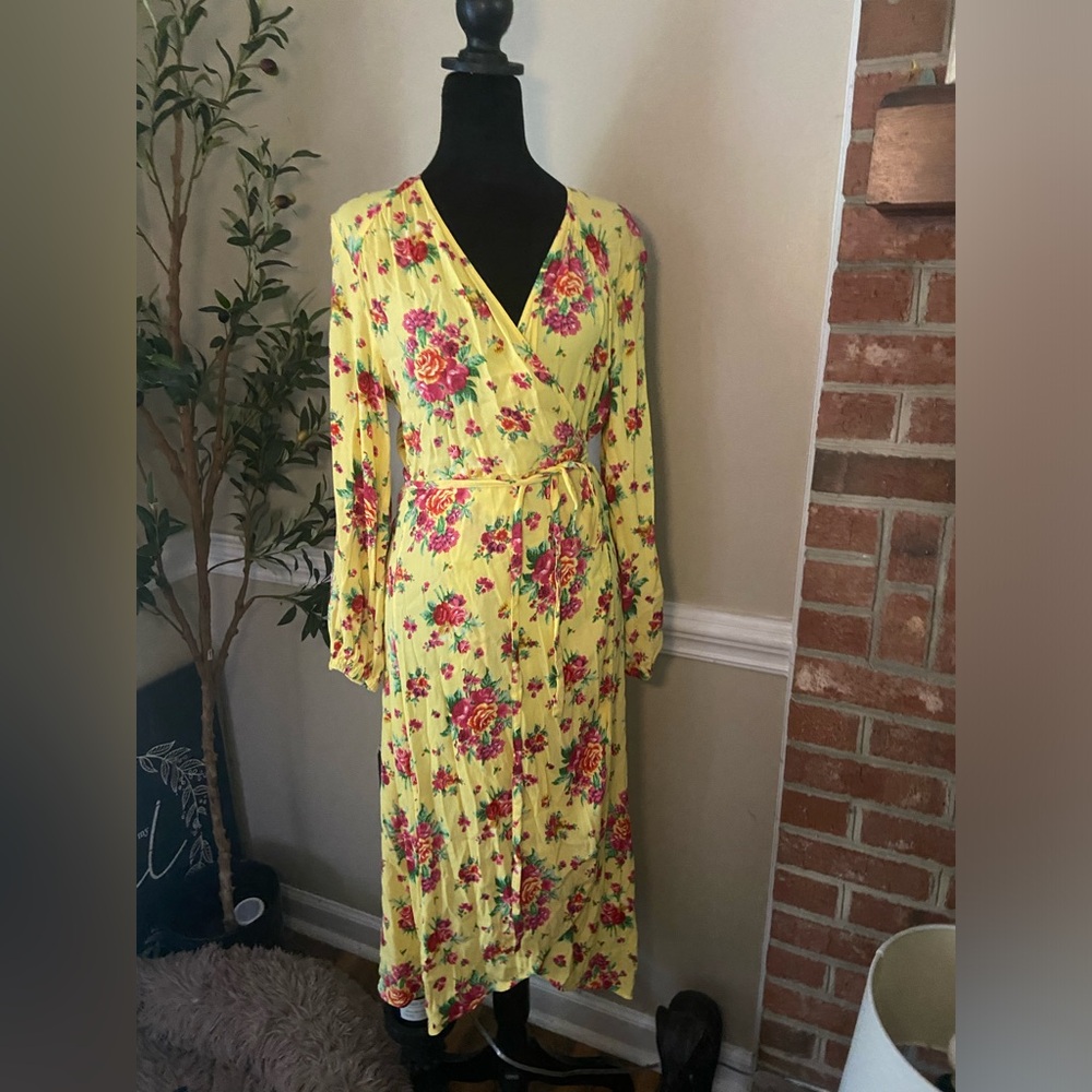 Paris Atelier & Other Stories Wrap Floral dress